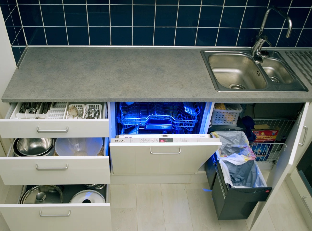Dishwasher Overflow Cleanup in Los Angeles, CA